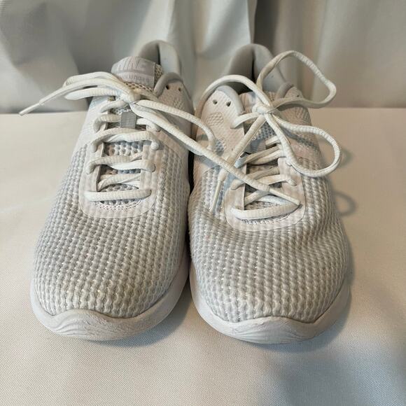 Nike Revolution 4 Men's size 7 white on white - Picture 2 of 16
